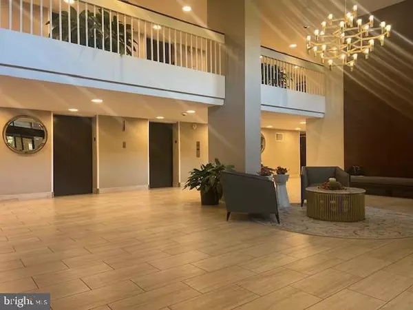 Falls Church, VA 22043,2300 PIMMIT #1012