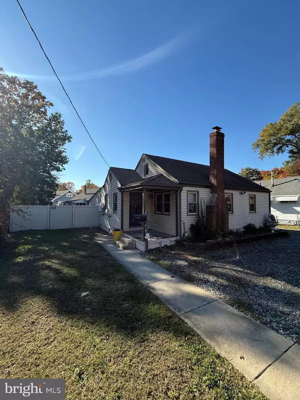 410 S FORKLANDING RD, Maple Shade, NJ 08052