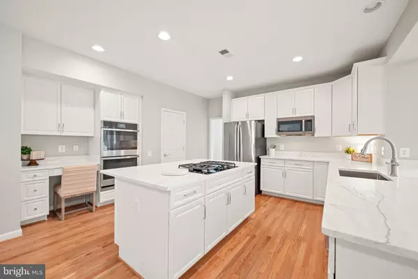 Fairfax, VA 22030,12816 OWENS GLEN DR