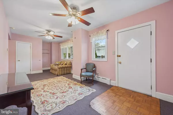 Narberth, PA 19072,216 N NARBERTH AVE