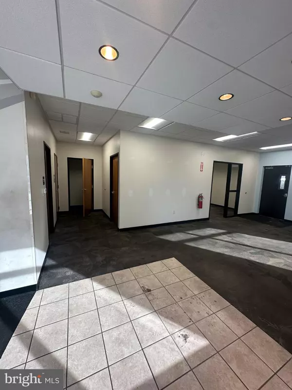 Philadelphia, PA 19124,1201 - 11 E ERIE AVE