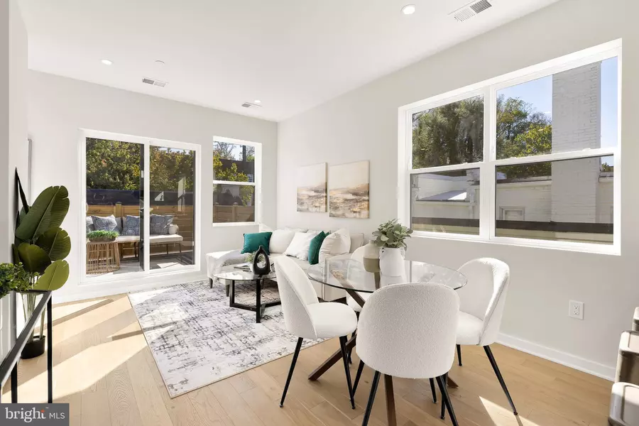 2606 41ST ST NW #PH, Washington, DC 20007