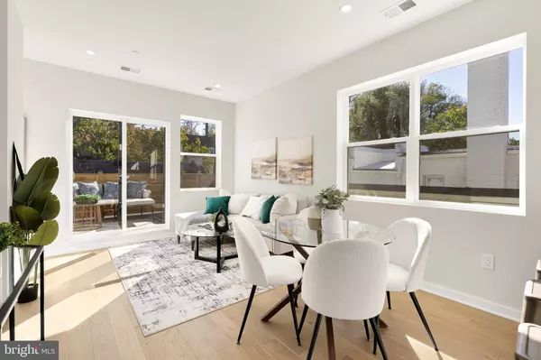 2606 41ST ST NW #PH, Washington, DC 20007