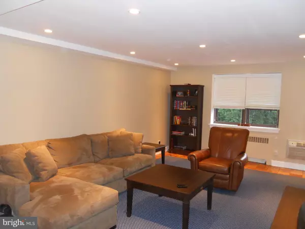 Wynnewood, PA 19096,346 E LANCASTER AVE #306