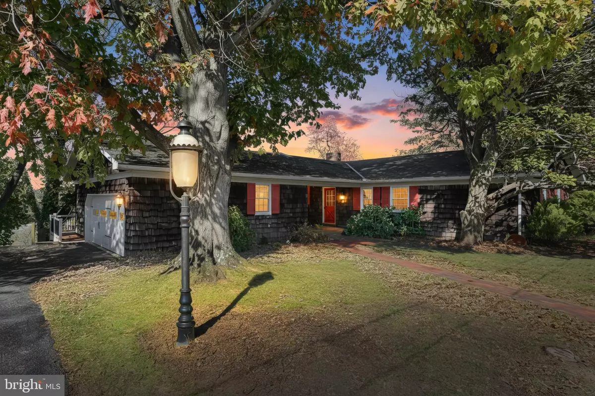 Glen Rock, PA 17327,150 E RIDGE AVE