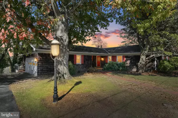 150 E RIDGE AVE, Glen Rock, PA 17327