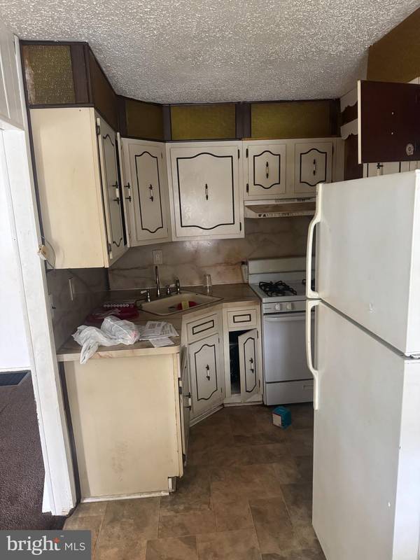 Sharon Hill, PA 19079,917 PINE RD