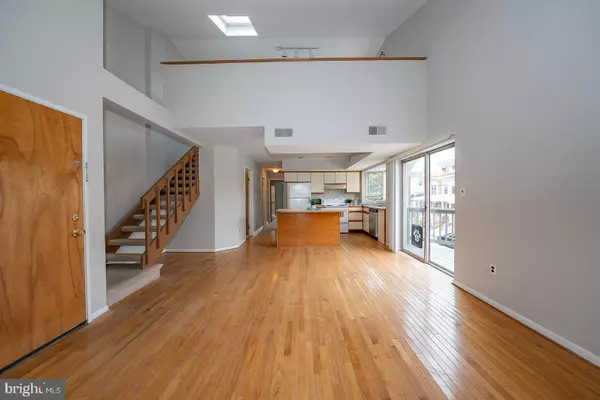 Media, PA 19063,300 S OLIVE ST #2B