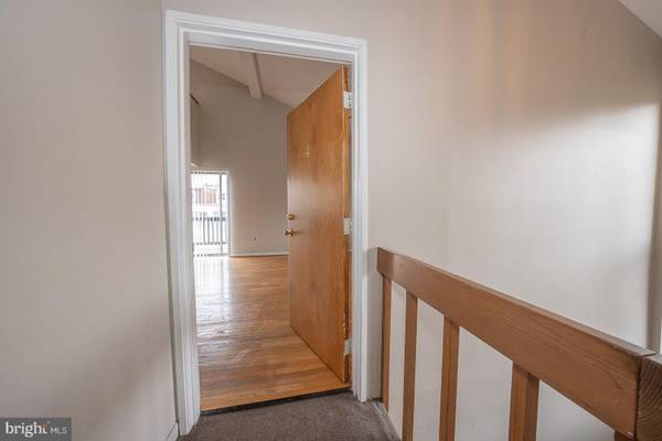 Media, PA 19063,300 S OLIVE ST #2B