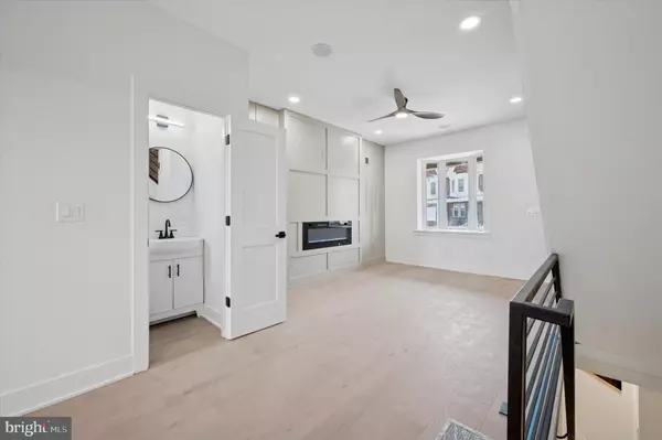 Philadelphia, PA 19141,1809 MEDARY AVE