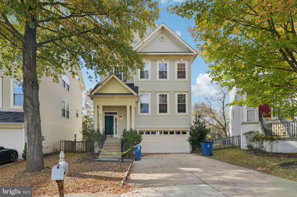 Manassas, VA 20109,8712 TARRYTOWN CT