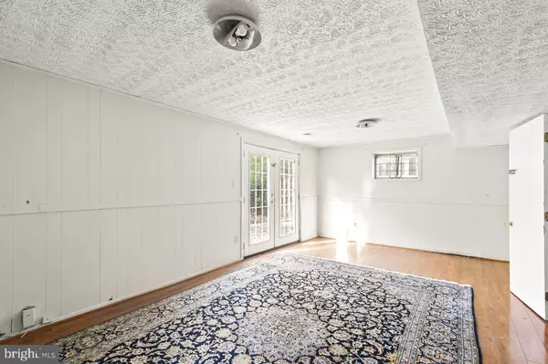 Burke, VA 22015,9662 WESTPORT LN