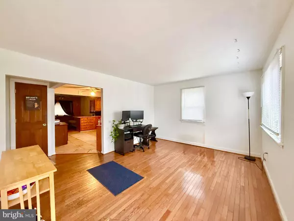 Stratford, NJ 08084,401 N ATLANTIC AVE