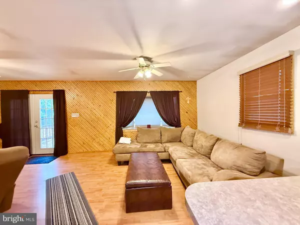 Stratford, NJ 08084,401 N ATLANTIC AVE