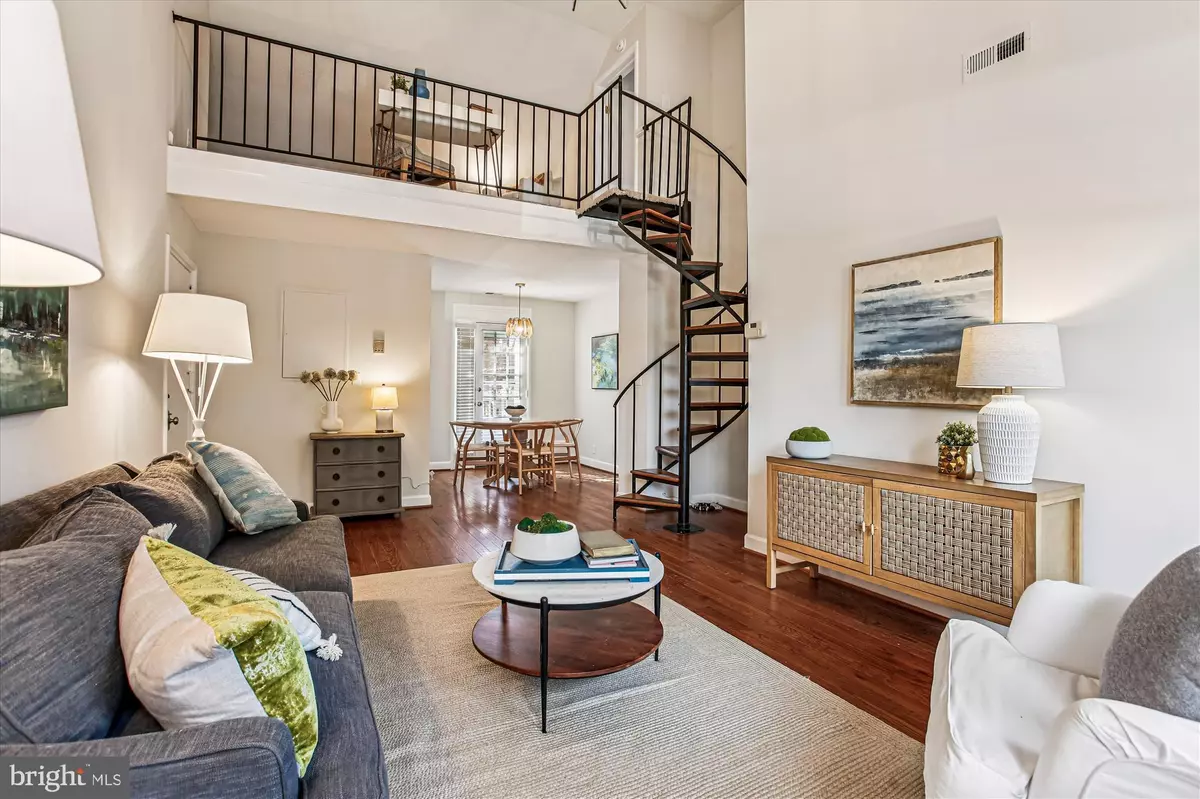 Arlington, VA 22206,3000 S COLUMBUS ST S #B2