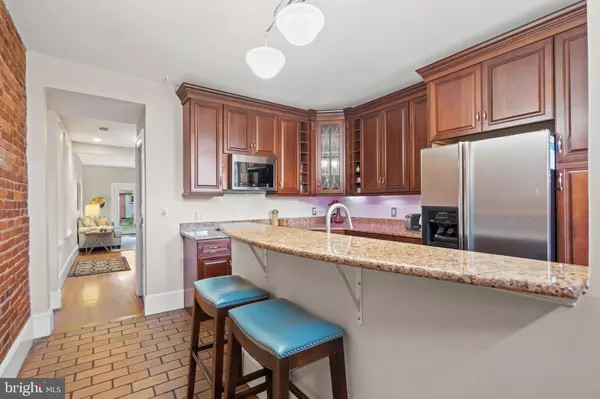 Washington, DC 20003,520 4TH ST SE