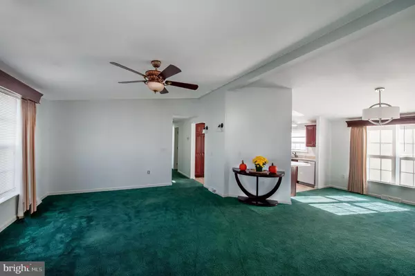 Williamstown, NJ 08094,17 LYDIAN DRIVE