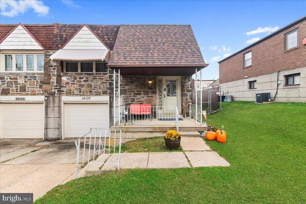 15137 INA DR, Philadelphia, PA 19116