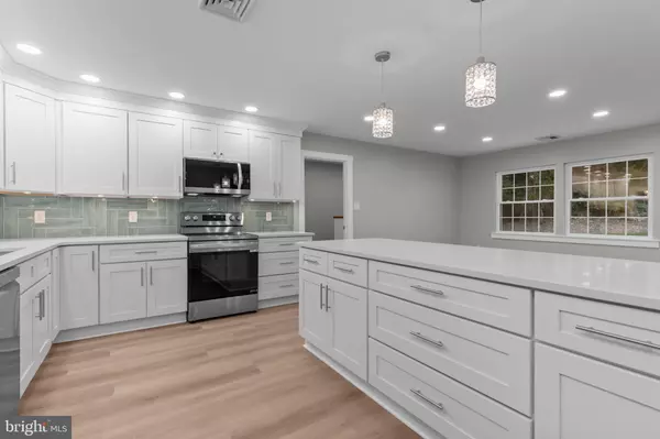 Levittown, PA 19056,33 RED ROSE WAY