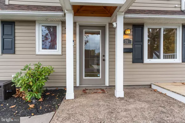 Levittown, PA 19057,35 INLAND RD