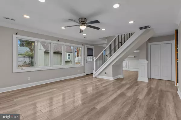 Levittown, PA 19057,35 INLAND RD