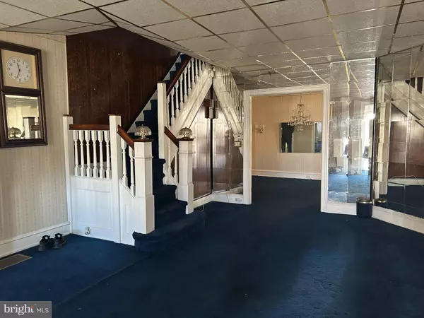 Philadelphia, PA 19139,5310 WALNUT ST