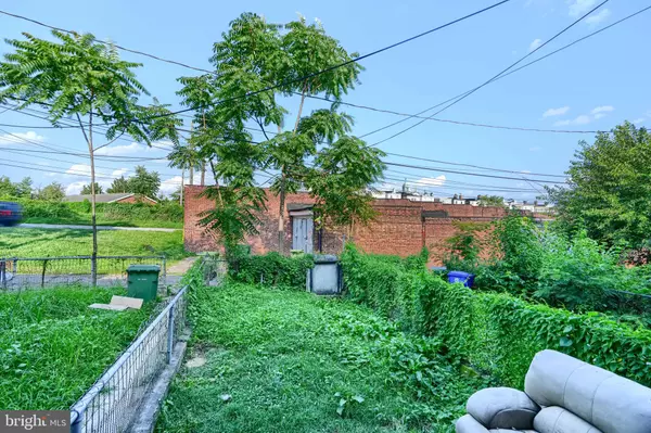 Baltimore, MD 21229,119 S COLLINS AVE