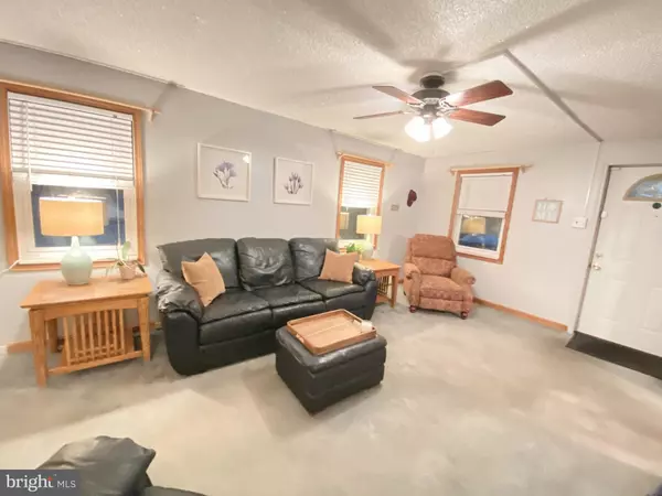 Secane, PA 19018,880 QUAINT ST