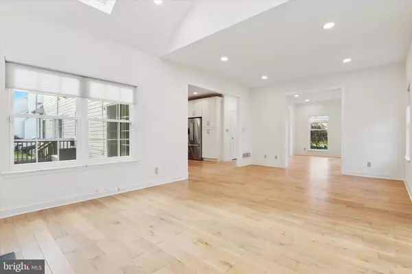 Wilmington, DE 19803,22 BRADLEY DR