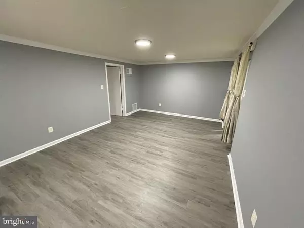 Burke, VA 22015,5052 HARFORD LN