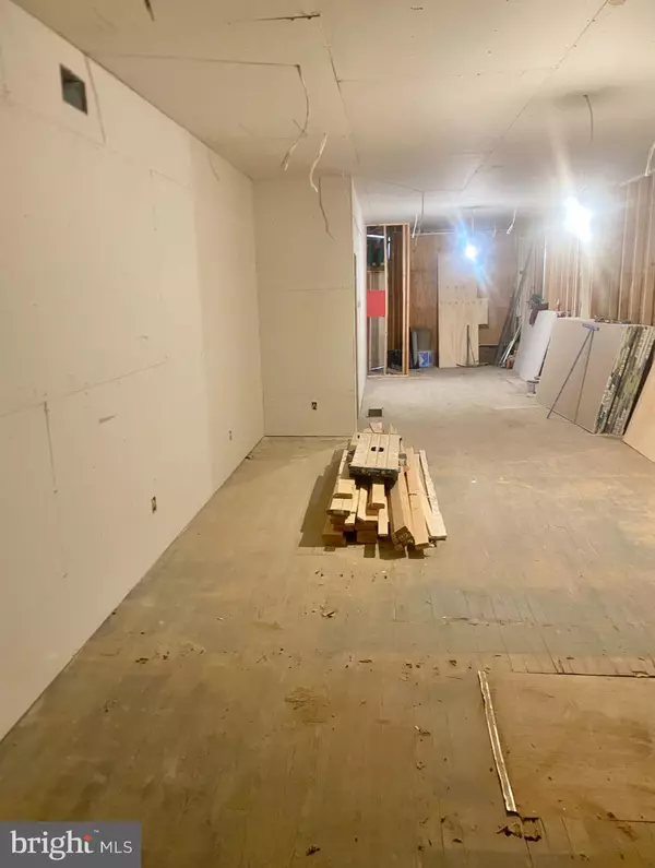 2115 E CHELTEN AVE, Philadelphia, PA 19138