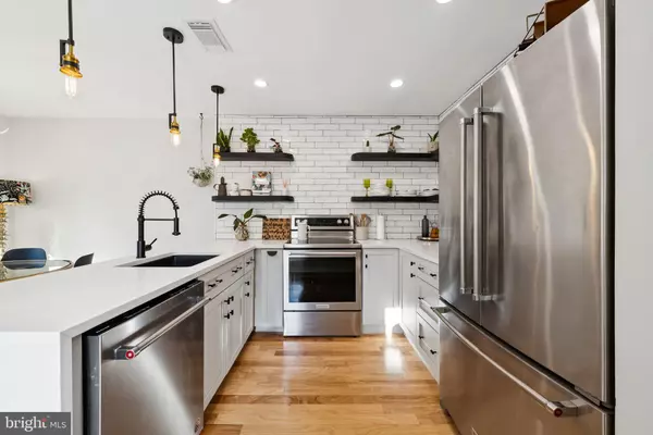 Olney, MD 20832,18200 WINDSOR HILL DR #301B