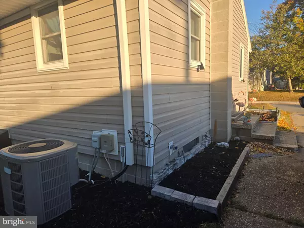 Frederica, DE 19946,205 THOMAS ST