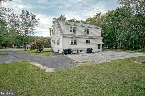 Hammonton, NJ 08037,314 S WHITE HORSE PIKE