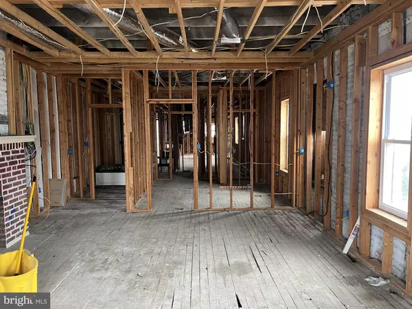 Philadelphia, PA 19143,1012-14 S 52ND ST