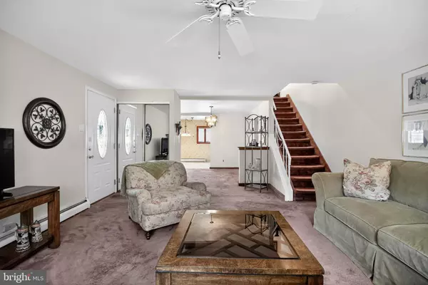 Philadelphia, PA 19128,7330 VALLEY AVE