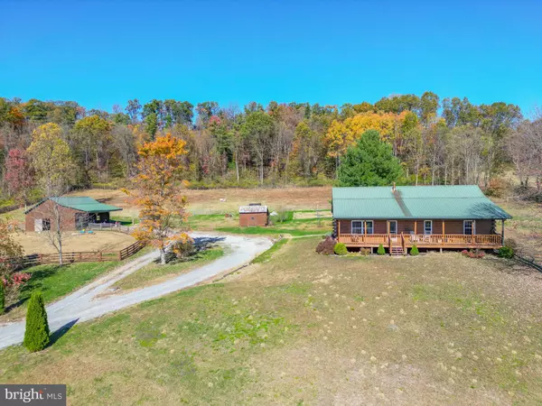 160 WOODPECKER DR, Mount Pleasant Mills, PA 17853