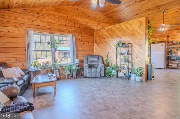 Mount Pleasant Mills, PA 17853,160 WOODPECKER DR