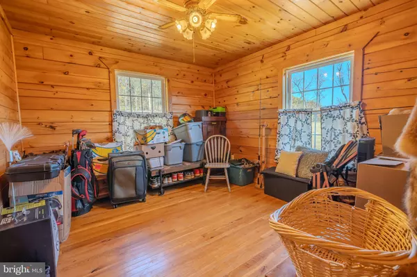 Mount Pleasant Mills, PA 17853,160 WOODPECKER DR