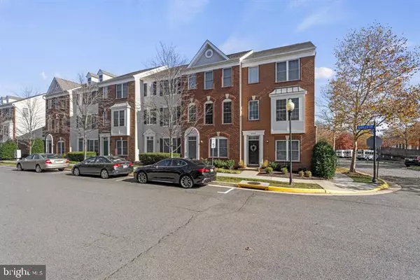 Chantilly, VA 20152,25390 SHIPLEY TER