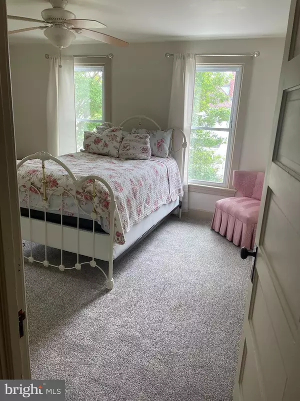 New Cumberland, PA 17070,433 7TH ST