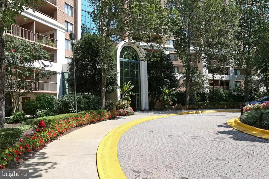 10101 GROSVENOR PL #1714, Rockville, MD 20852