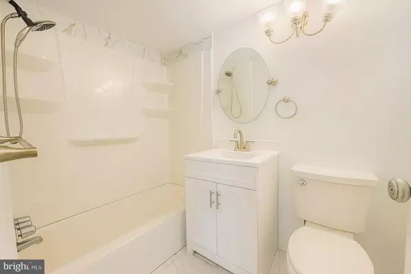 Alexandria, VA 22302,2500 N VAN DORN ST #406