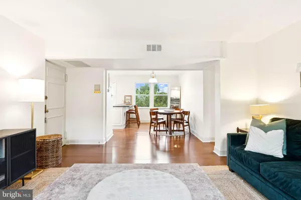 Alexandria, VA 22307,6625 10TH ST #C2