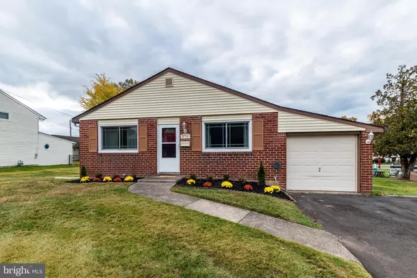 176 WESTBURY DR, Warminster, PA 18974