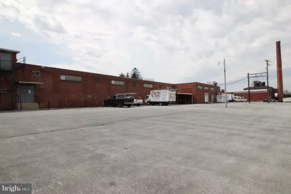 30 N 3RD ST #4, Womelsdorf, PA 19567