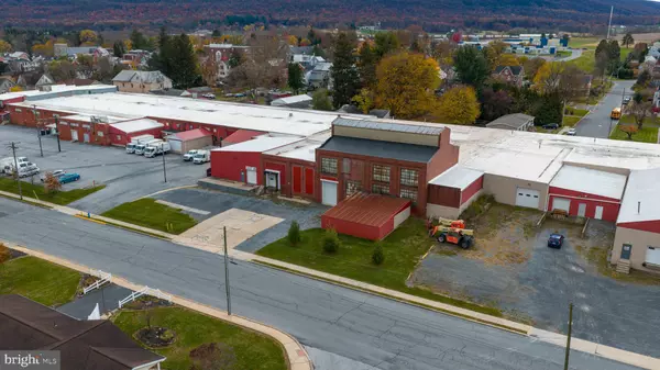 Womelsdorf, PA 19567,30 N 3RD ST #4