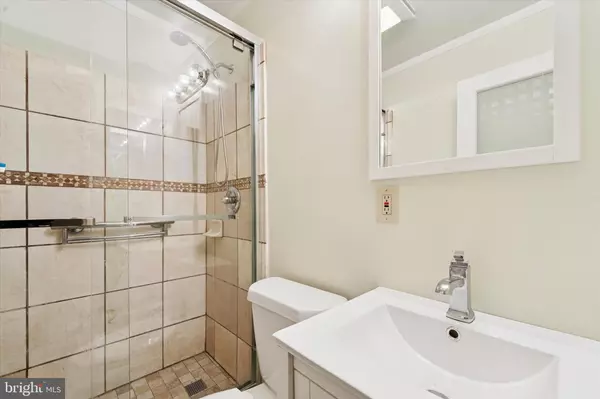 Philadelphia, PA 19146,2440 CARPENTER ST