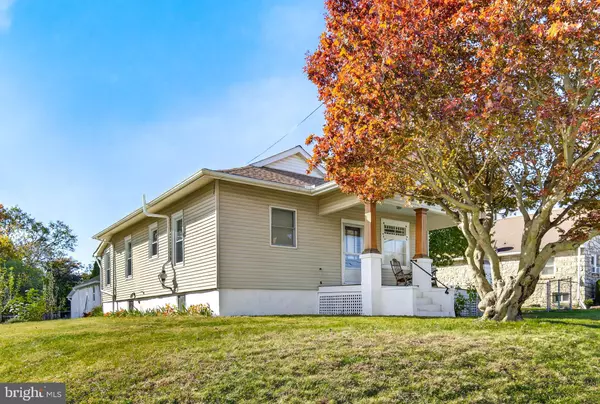 New Holland, PA 17557,406 BRIMMER AVE