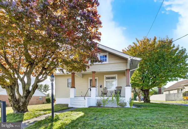 New Holland, PA 17557,406 BRIMMER AVE